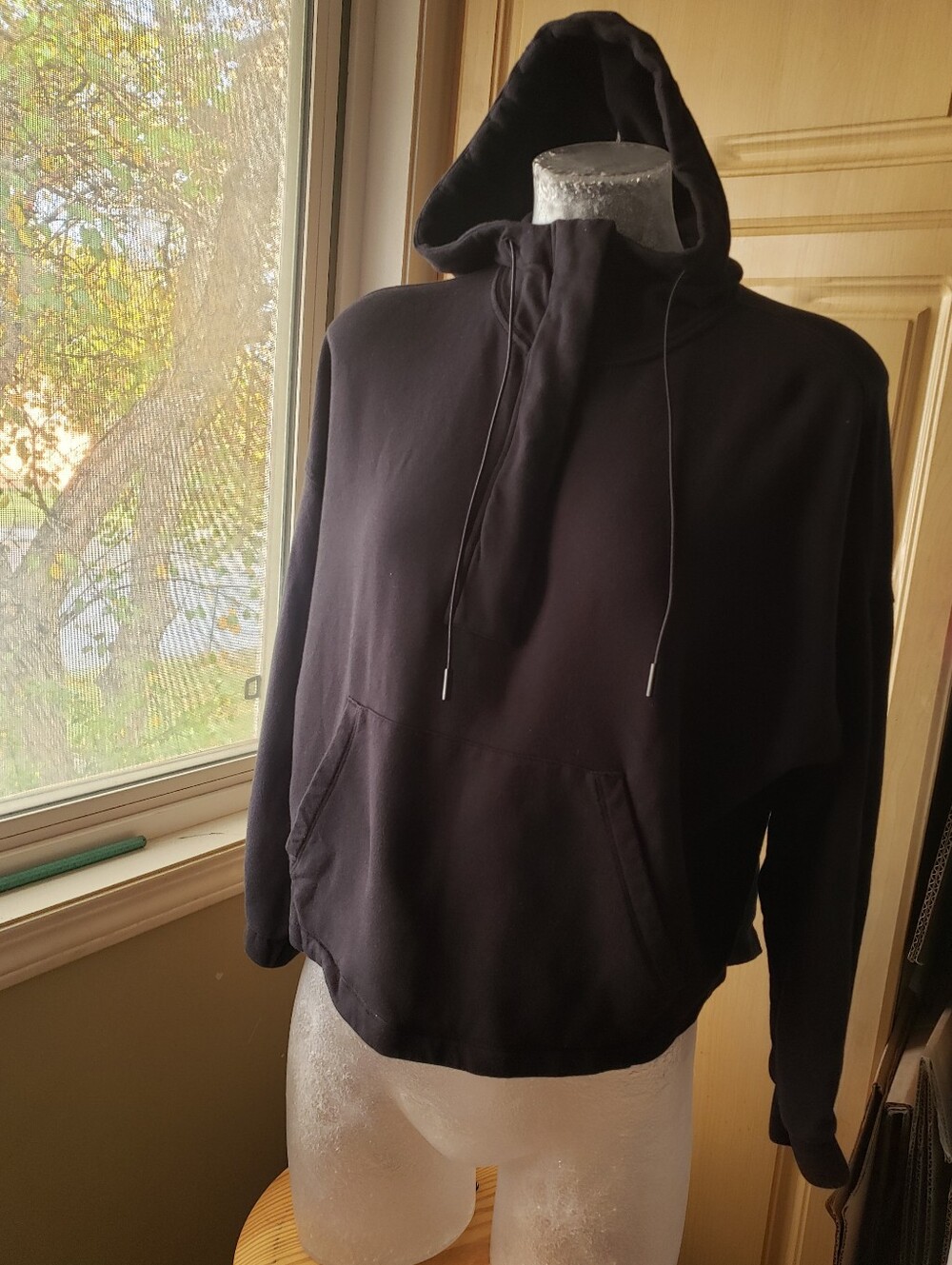 Knix Cotton Blend Women's Black Hooded Pullover Sweater Pockets
